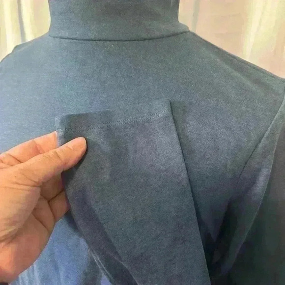 Croft & Barrow 2XL Women’s Blue Mock Turtleneck - Picture 3 of 6